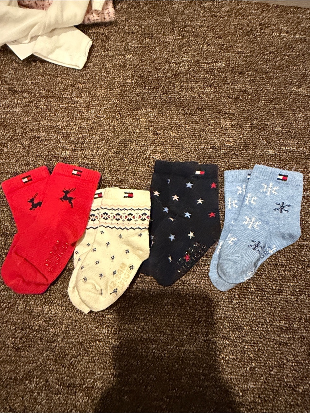 Tommy Hilfiger baby Crew Socks 4-Pack - Red, Cream, Navy, Light Blue Christmas w